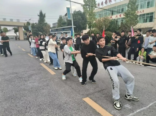 岳陽市江南通信職業(yè)技術學校有限公司,岳陽江南學校,岳陽江南通信學校,岳陽職業(yè)學校